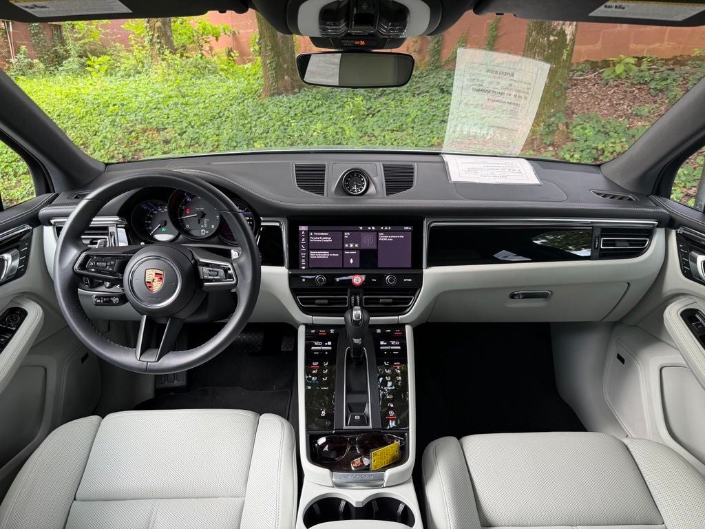 2026 Porsche Macan Base