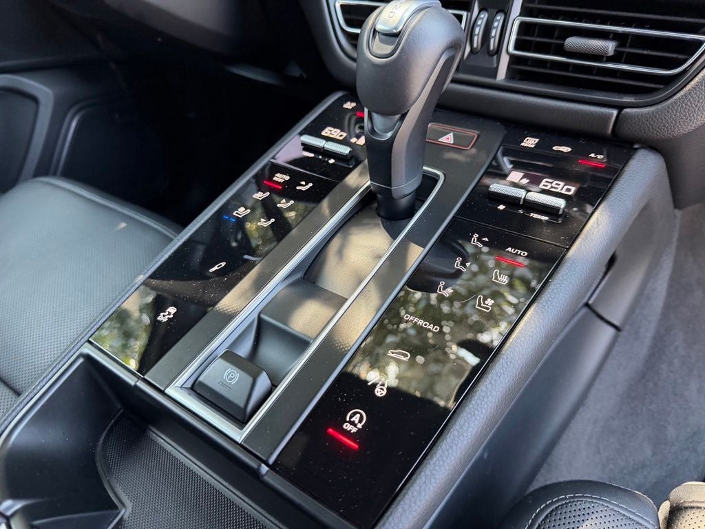 2026 Porsche Macan T