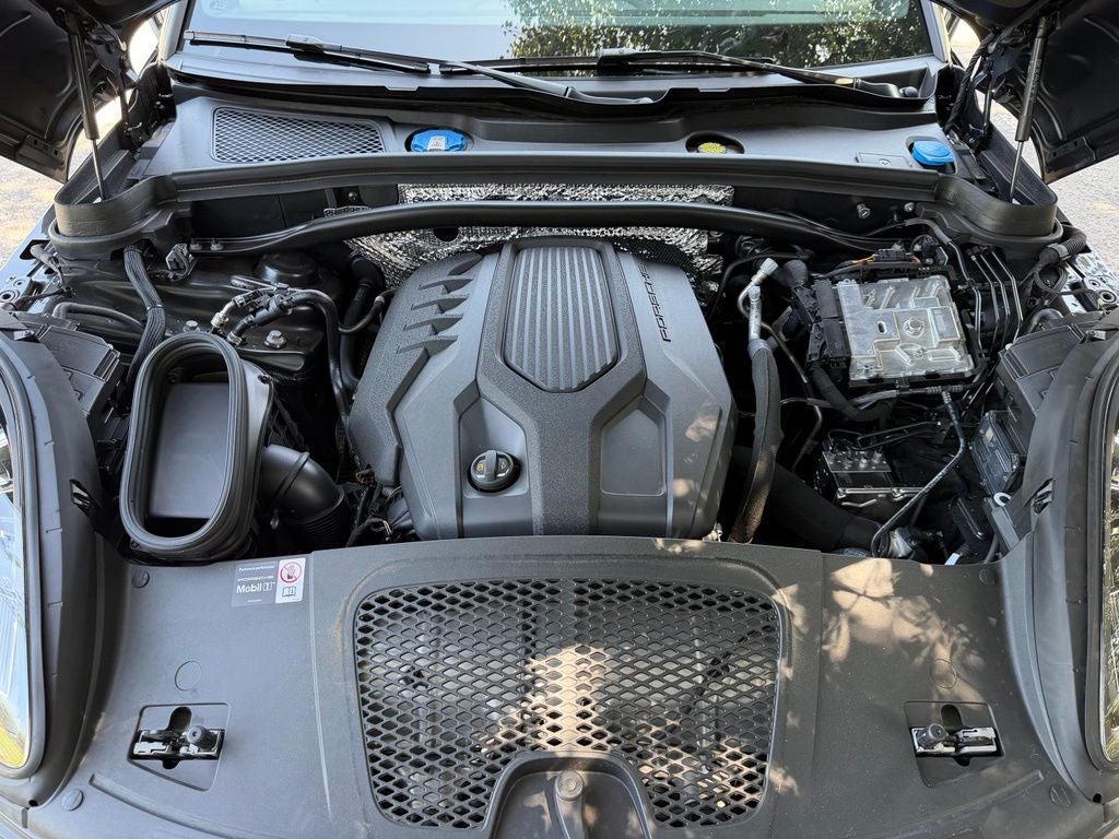 2026 Porsche Macan T