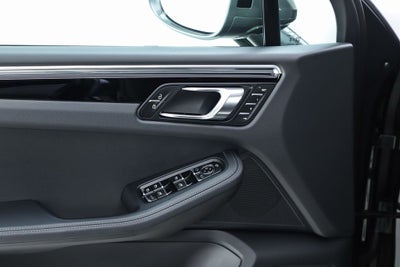 2026 Porsche Macan T