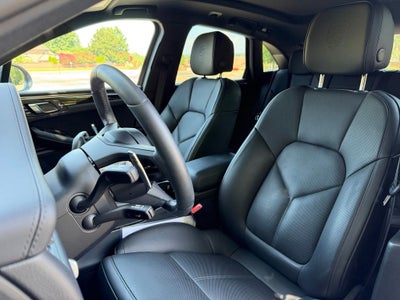 2026 Porsche Macan T