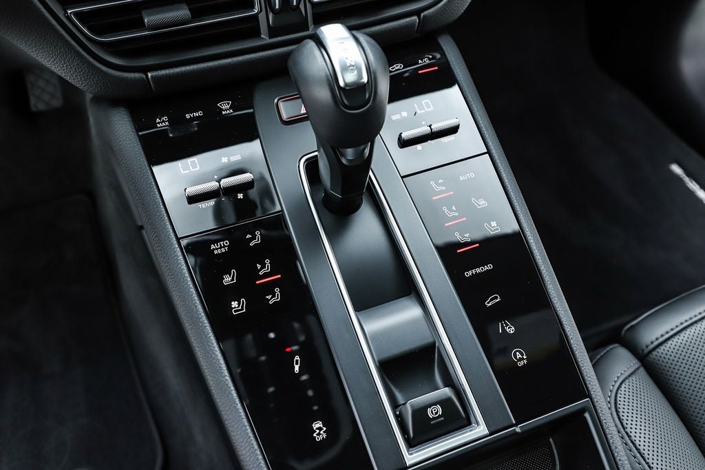2026 Porsche Macan T