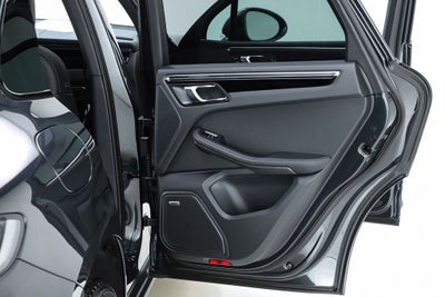 2026 Porsche Macan T