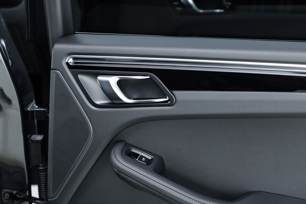 2026 Porsche Macan T