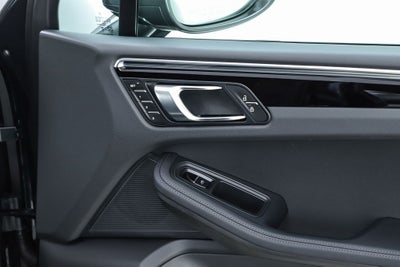 2026 Porsche Macan T