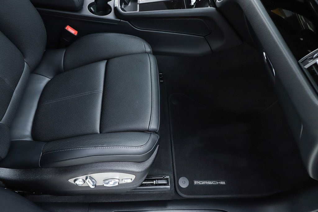 2026 Porsche Macan T
