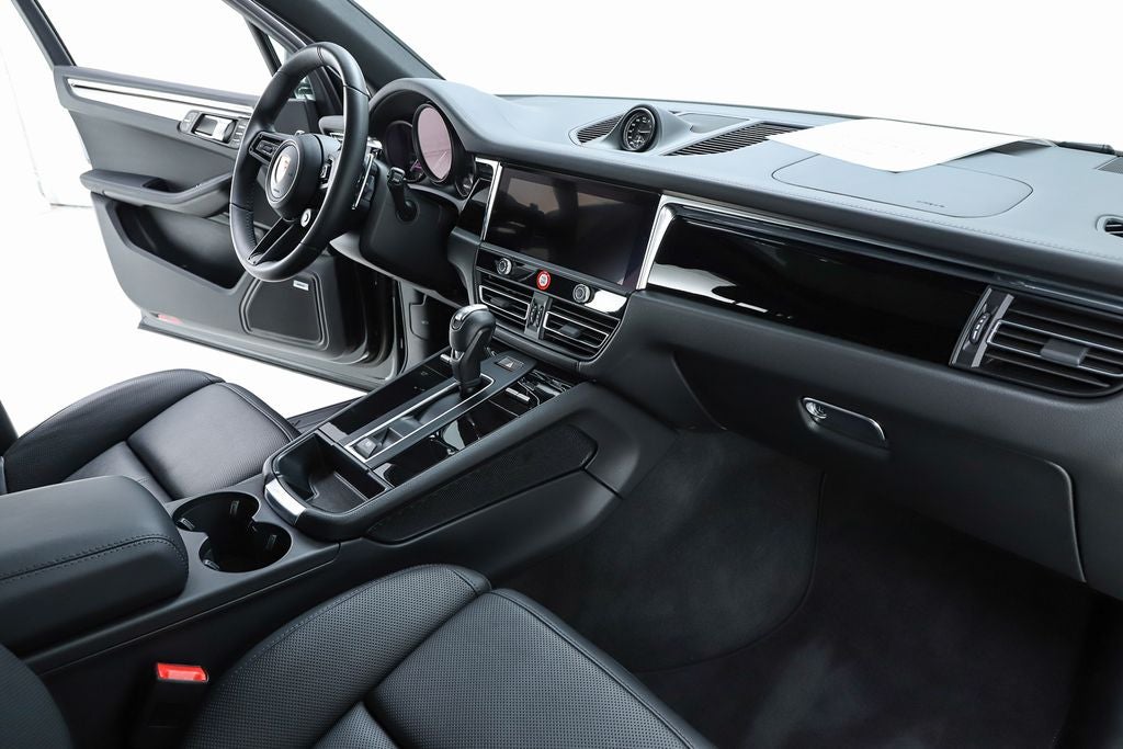 2026 Porsche Macan T