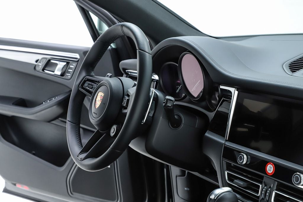 2026 Porsche Macan T