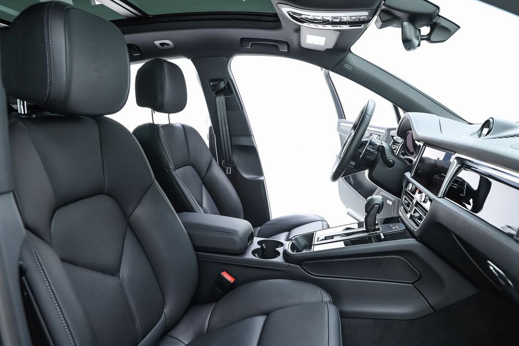2026 Porsche Macan T