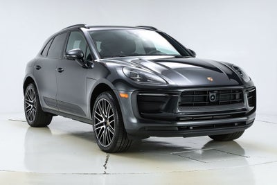 2026 Porsche Macan Base