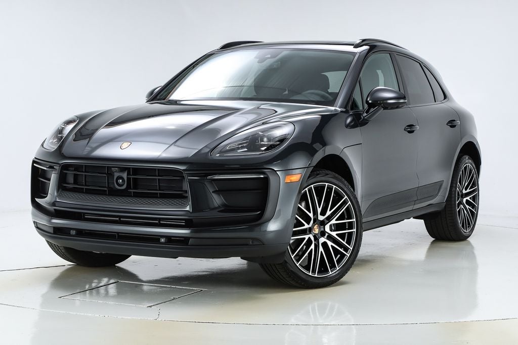 2026 Porsche Macan Base
