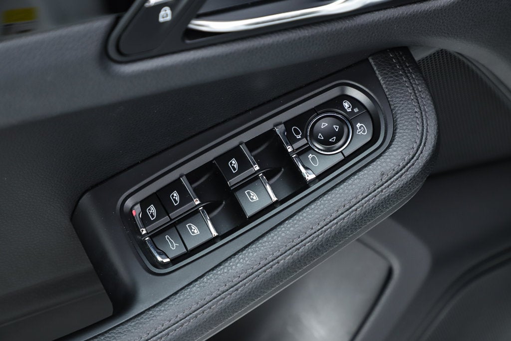 2020 Porsche Macan Base
