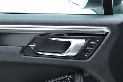 2020 Porsche Macan Base