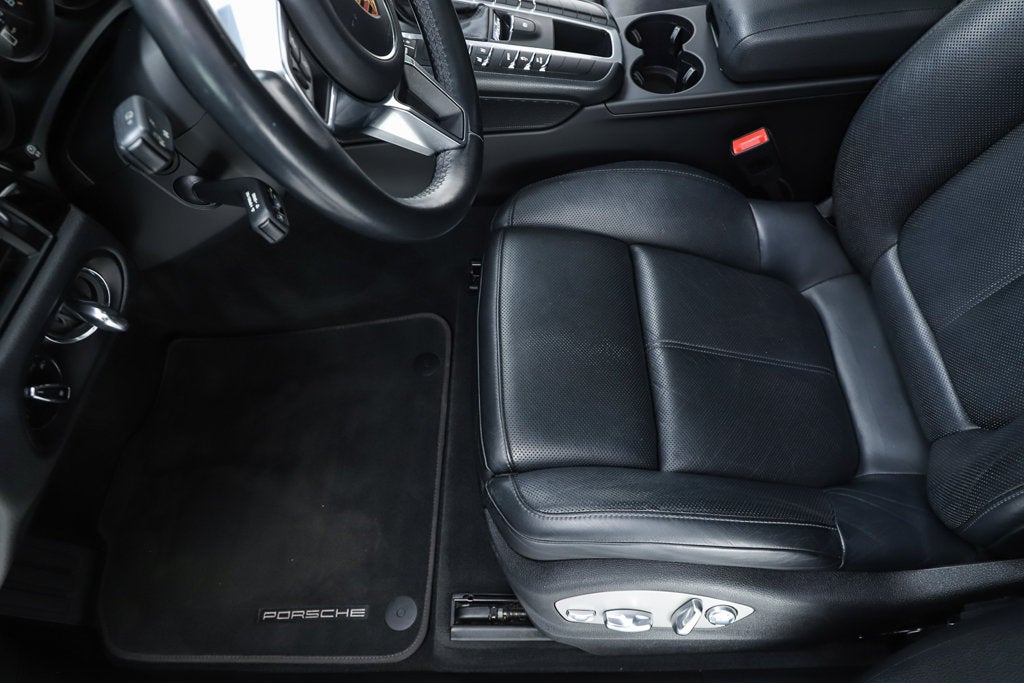 2020 Porsche Macan Base