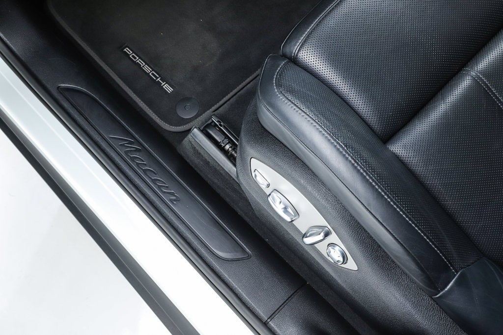 2020 Porsche Macan Base