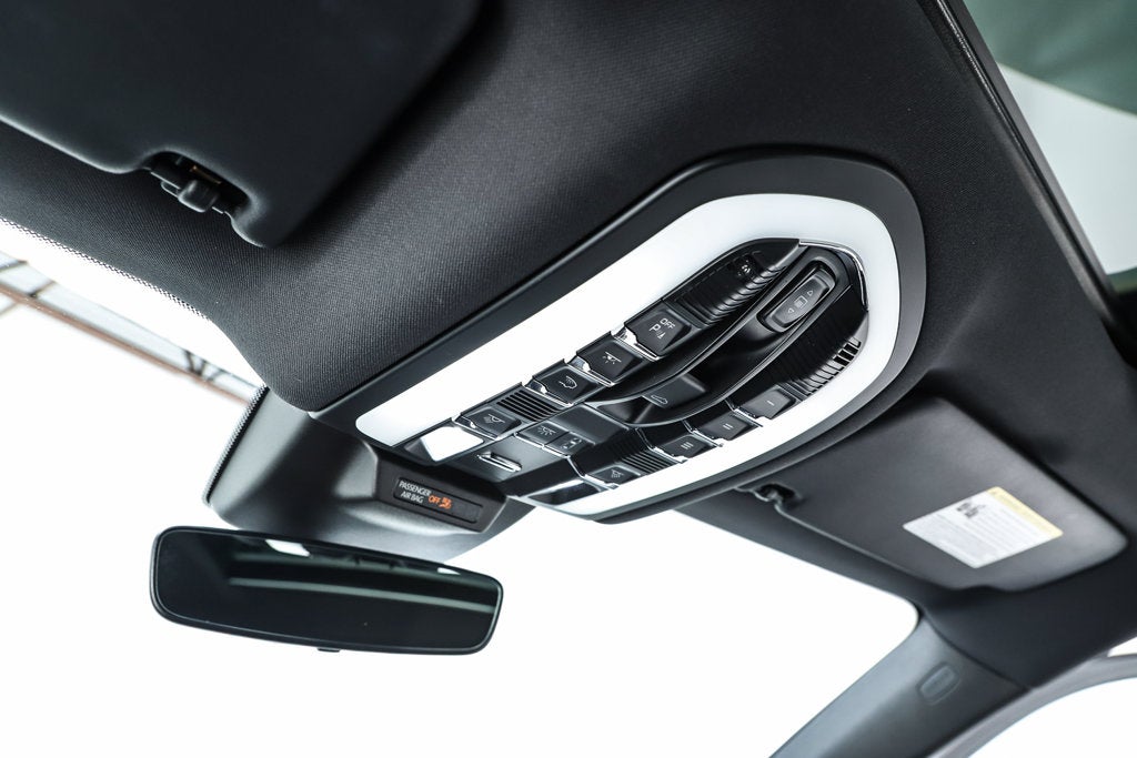 2020 Porsche Macan Base