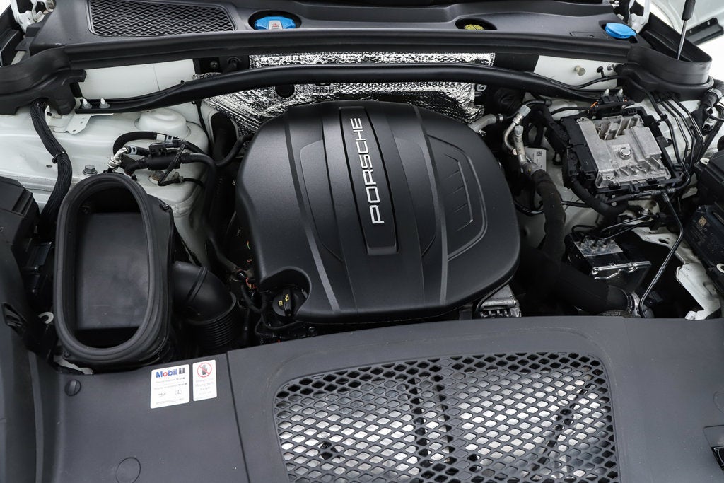 2020 Porsche Macan Base