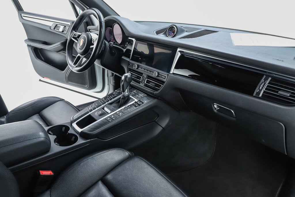 2020 Porsche Macan Base