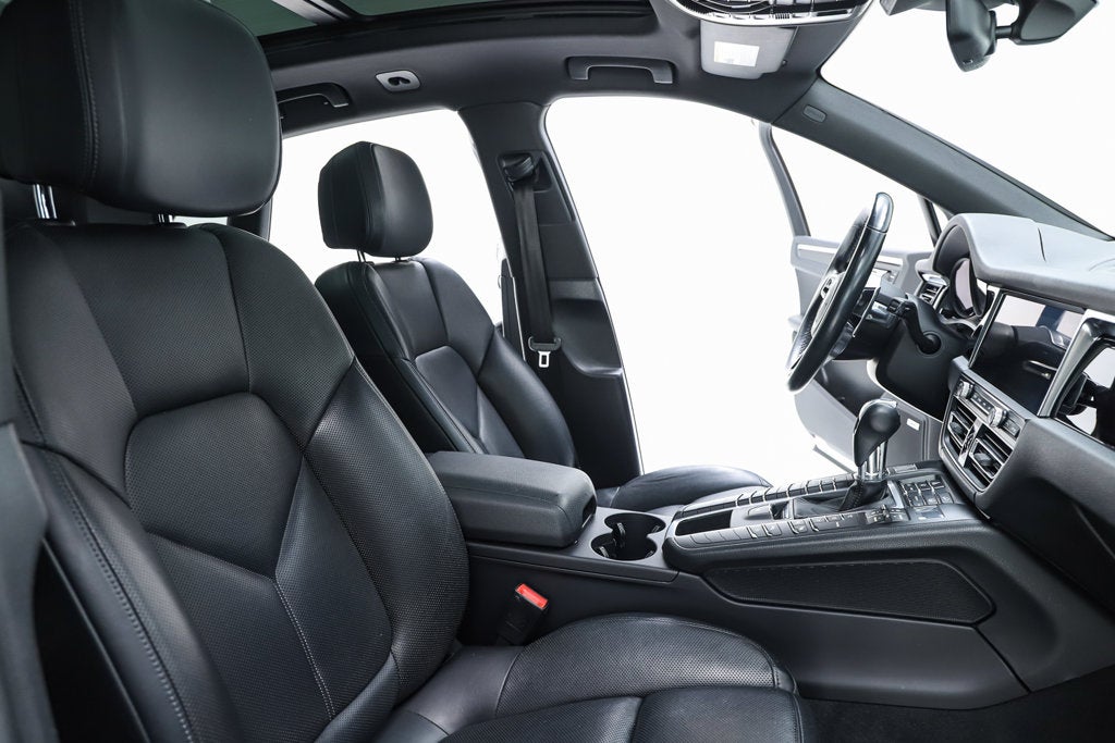 2020 Porsche Macan Base