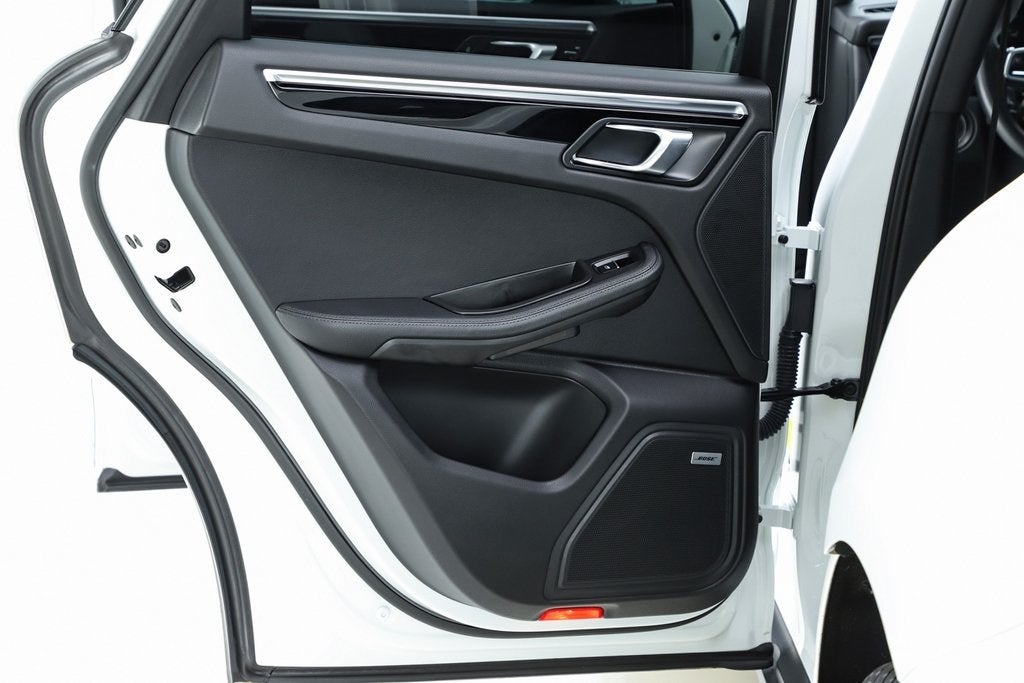 2021 Porsche Macan Base