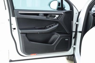 2021 Porsche Macan Base