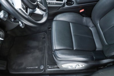 2021 Porsche Macan Base