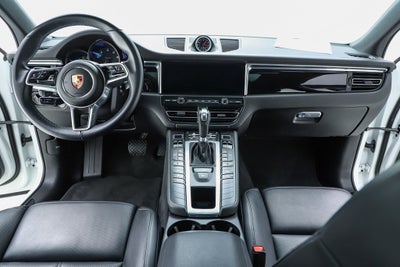 2021 Porsche Macan Base