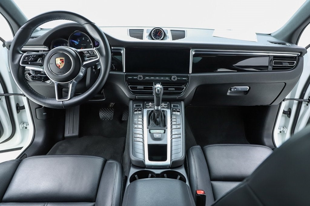 2021 Porsche Macan Base