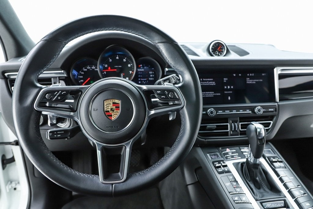 2021 Porsche Macan Base
