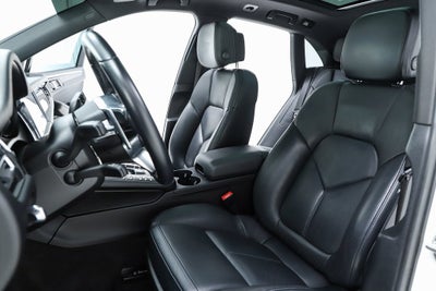 2021 Porsche Macan Base