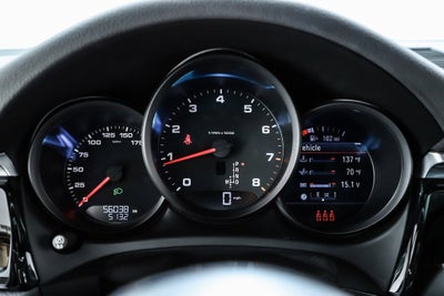 2021 Porsche Macan Base