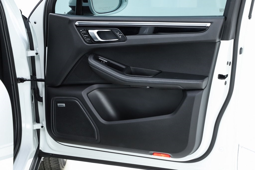 2021 Porsche Macan Base