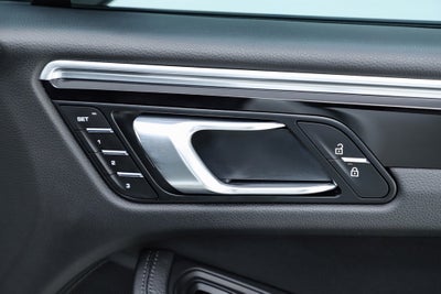 2021 Porsche Macan Base