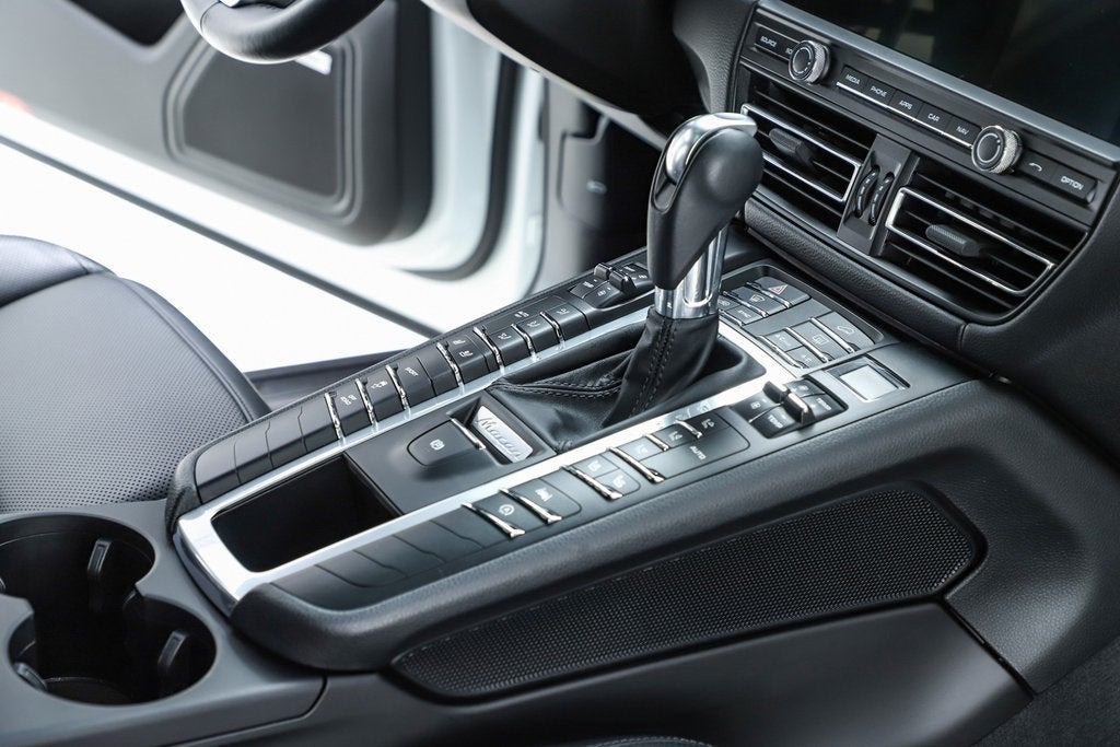 2021 Porsche Macan Base