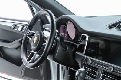 2021 Porsche Macan Base