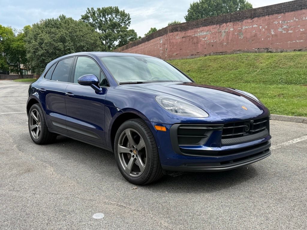 2022 Porsche Macan Base