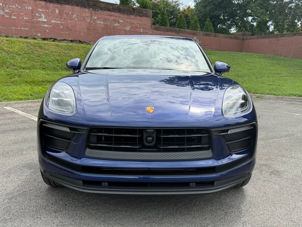 2022 Porsche Macan Base