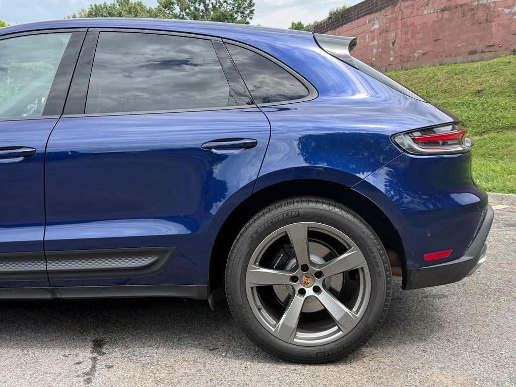2022 Porsche Macan Base