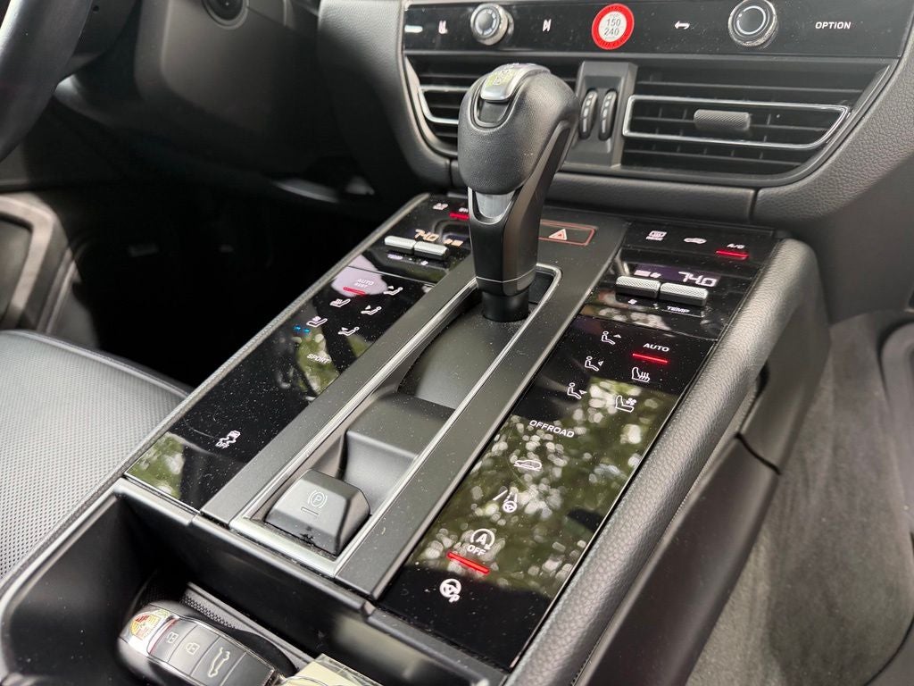 2022 Porsche Macan Base