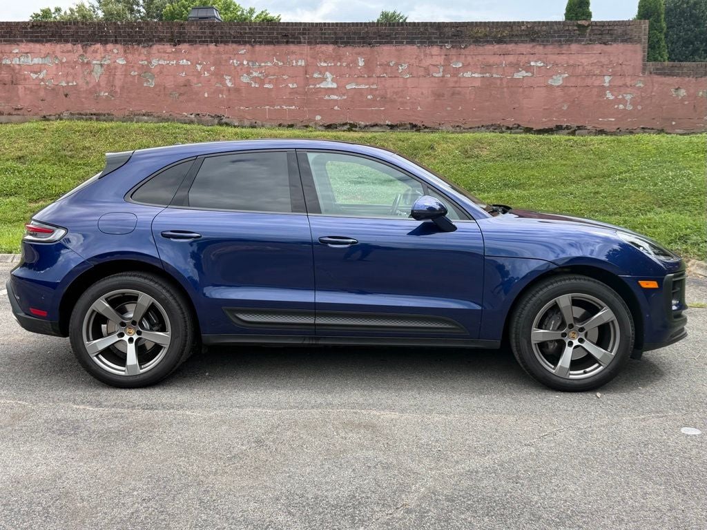 2022 Porsche Macan Base