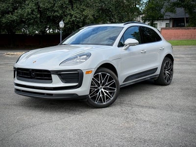 2025 Porsche Macan Base