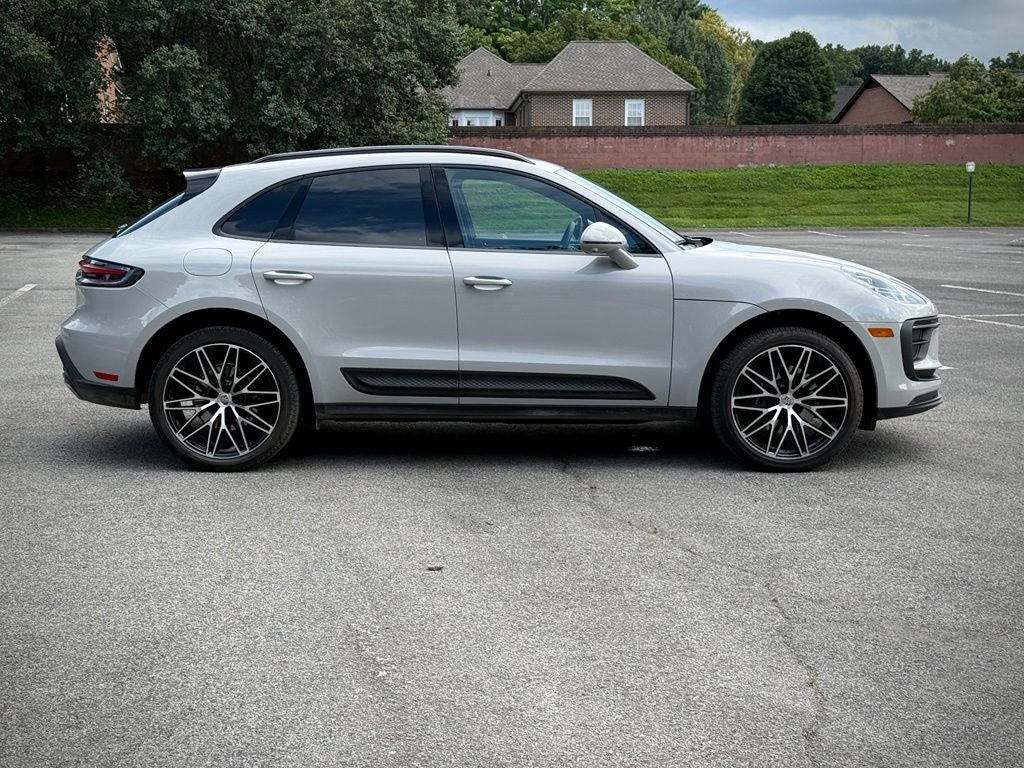 2025 Porsche Macan Base