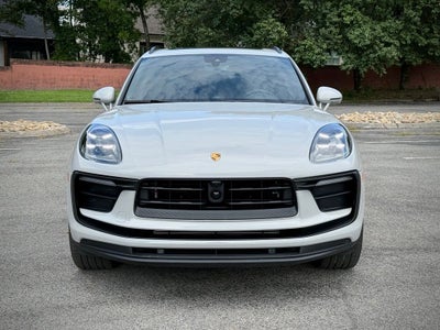2025 Porsche Macan Base
