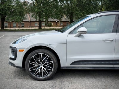 2025 Porsche Macan Base