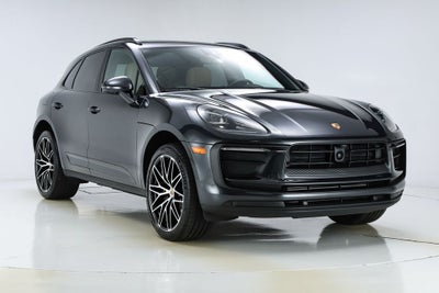 2026 Porsche Macan Base