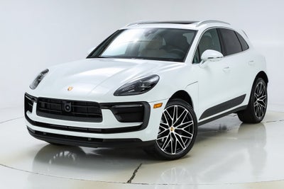 2025 Porsche Macan Base