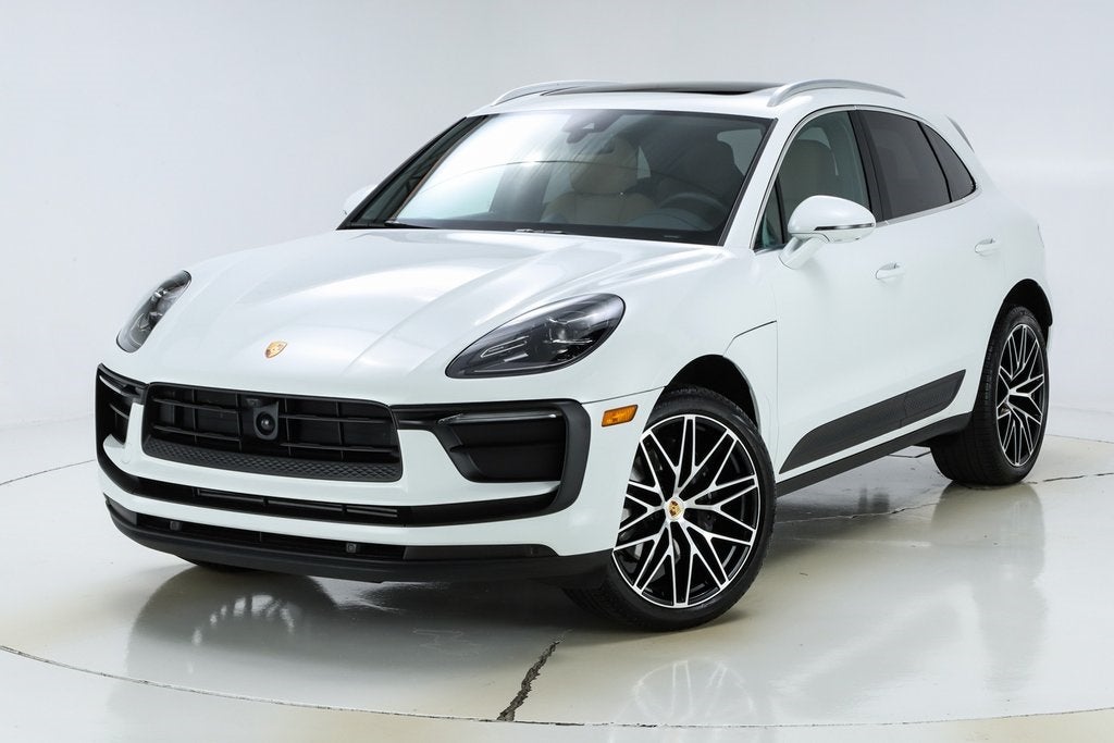 2025 Porsche Macan Base