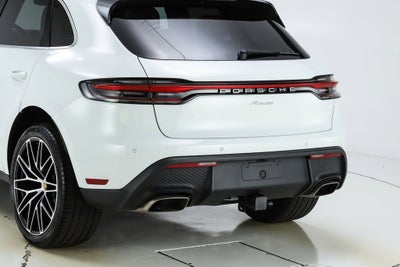 2025 Porsche Macan Base