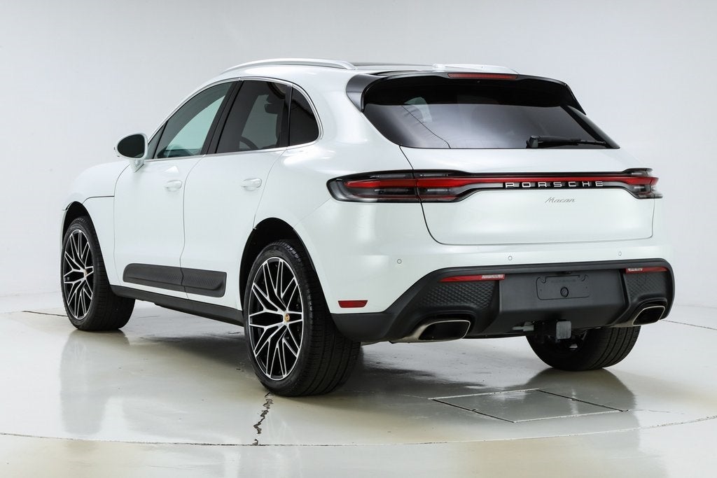 2025 Porsche Macan Base