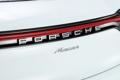 2025 Porsche Macan Base